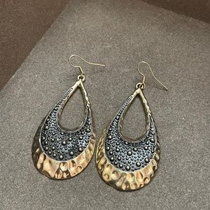 Teardrop Black/Gold Drop Earrings